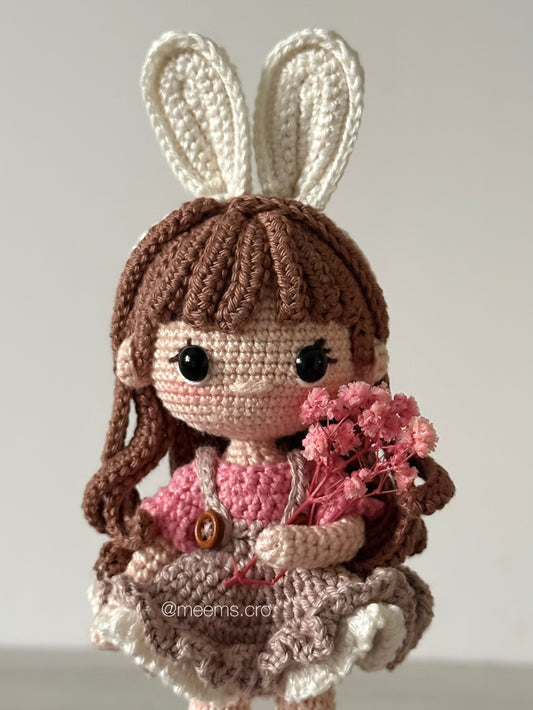 Roby the rabbit girl
