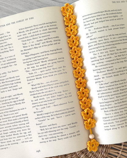 Blooms bookmark (Yellow)